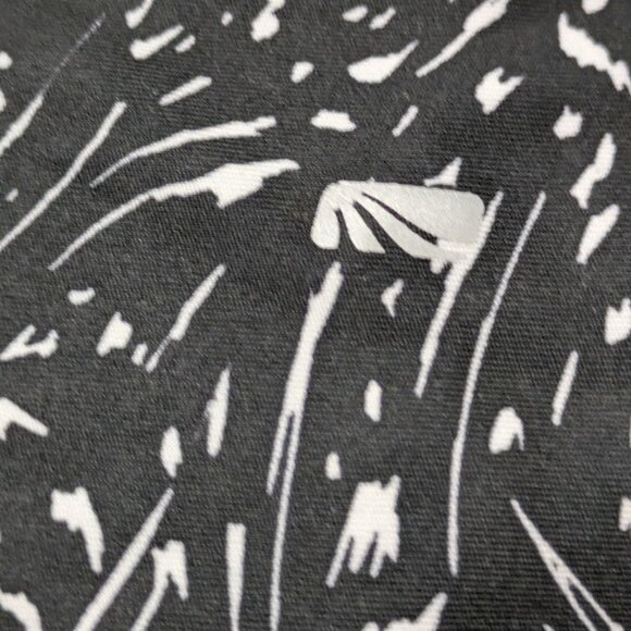 MARIKA Black and White Printed Abstract Cropped Leggings - Size 1X - Picture 4 of 6